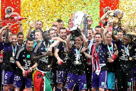 RSC Anderlecht behaalde op 18-5-2013 zijn 32ste titel 