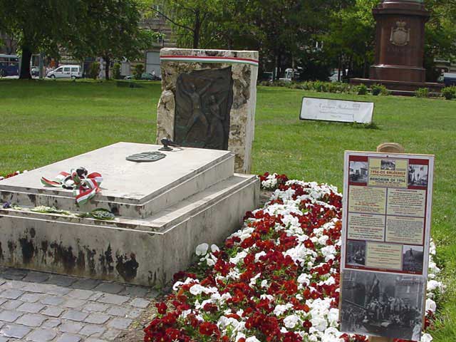 Het monument ter herdenking van de opstand van 1956.
