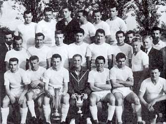Het team van Ferencvárosi Torna Club, winnaar van de Beker der Jaarbeurssteden 1965.