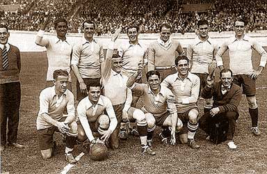 Het team van Uruguay (Goud) op de O.S. 1928 in Amsterdam.