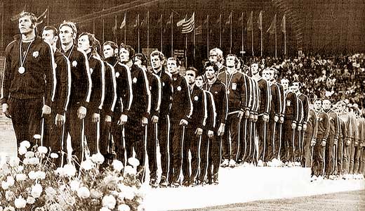 Het Olympisch podium 1972, mùet vooraan het Hongaars team en daarachter winnaar Polen.