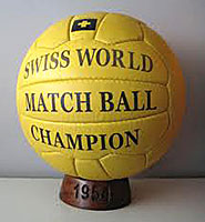 De officiële bal 'Swiss World Champion', gebruikt op de Wereldbeker 1954.