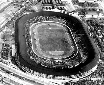 Het Wankdorf Stadion oin Bern waar de finale van het Wereldkampioenschap 1954 gespeeld werd.