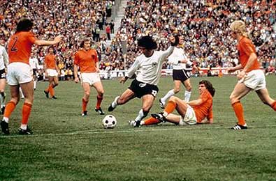 Maar Gerd Müller zou het laatste woord hebben en de 1-2 voor West-Duitsland scoren. 