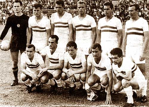 Hongaars team voor de wedstrijd tegen Spanje in Madrid.