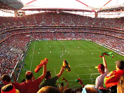 Het Estádio da Luz in Lissabon waar tenslotte de finale gespeeld werd.