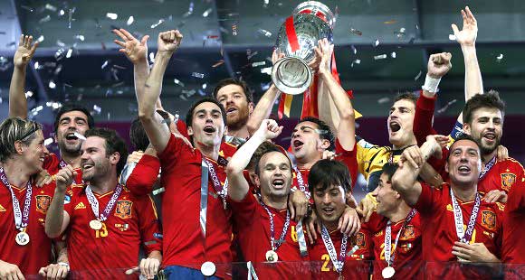 Na 2008 viert Spanje opnieuw de EK-titel.