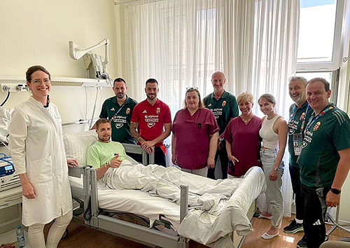 Varga ontving op zijn ziekenhuisbed bezoek van coach Marco Rossi