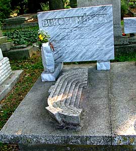 Het graf van Bukovi Márton op het kerkhof Rákoskeresztúri Köztemető in Budapest