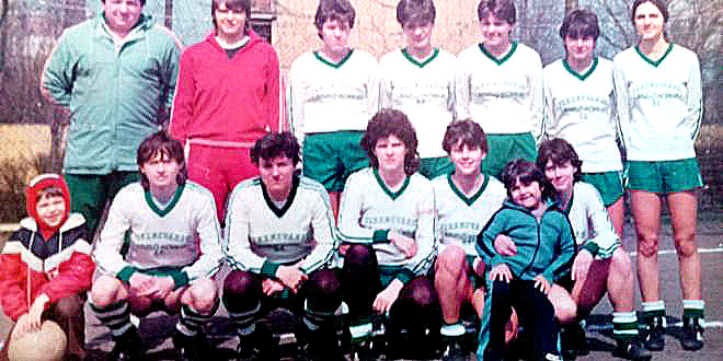 Het team van Kerekes, Ferencvárosi László Kórház SC 1985-1986, dat seizoen ook Kampioen van Hongarije.
