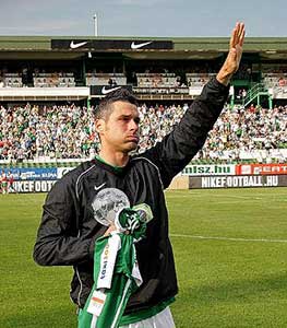 Dragóner Attila bij zijn afscheid als speler van Ferencváros op 25 mei 2011.