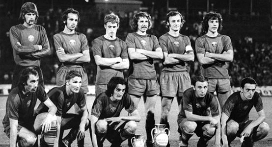 Fábián met het team van Vasas Budapest 1973.
