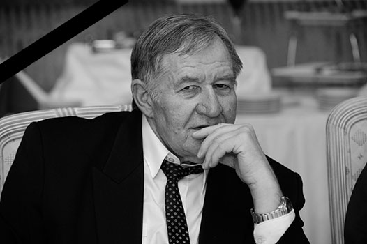 György overleden op 25 juli 2018.