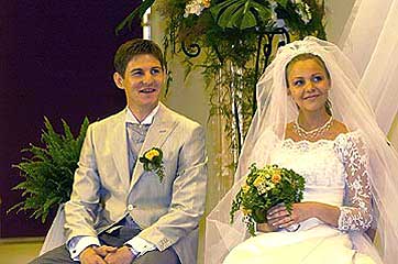 Zijn huwelijk met Timea in 2004.