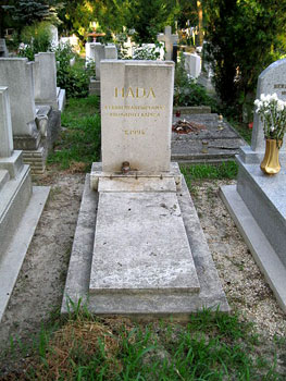 Het graf van Hada József op het kerkhof Farkasréti in Budapest.