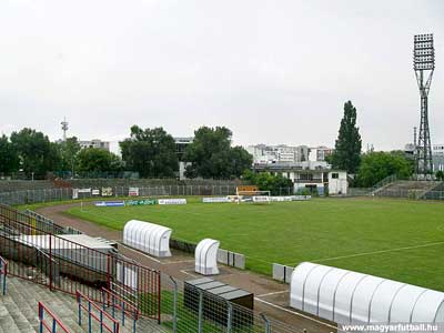 Het stadion van Vasas SC werd omgedoopt tot het 'Illovszky Stadion'. 