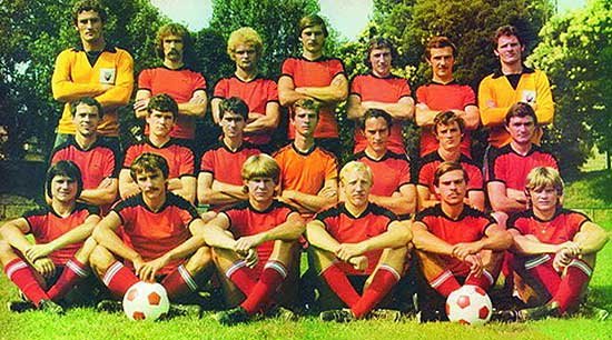 Katzirz met het team 1979-1980 van Pécsi MSC.