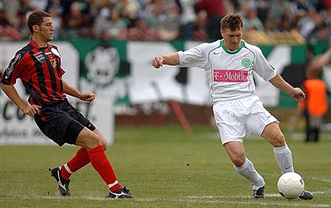 Als veldtrainer speelde Keller soms nog een wedstrijd in het team van Ferencvárosi TC .
