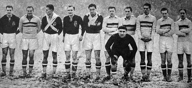 Hongaarse nationale ploeg op 14-11-1937 in de sneeuw 