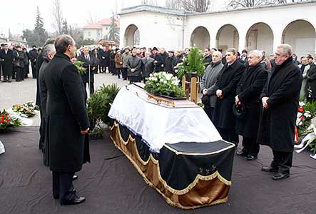 De begrafenisplechtigheid van Machos Ferenc. 