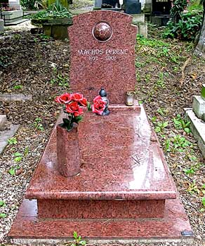 Het graf van Machos Ferenc.