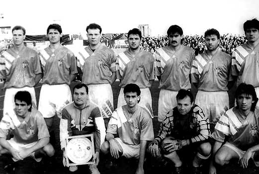 Het Hongaars nationaal elftal, met ondermeer Mracskó, voor de wedstrijd tegen Letland op 8 maart 1995 (winst 3-1).