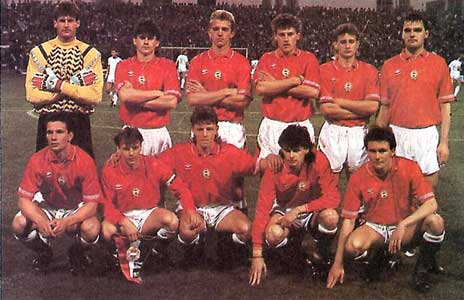Pintér met de Hongaarse nationale ploeg op 20/3/1990 (Hongarije-Verenigde Staten 2-0).