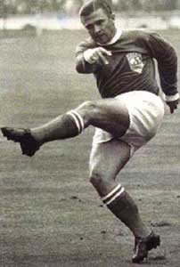 Puskás Ferenc, met mogelijk het beste linkerschot uit de voetbalgeschiedenis.