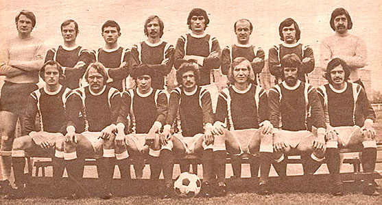 Rothermel (4de van links staande) met het team Tatabányai Bányász 1967.
