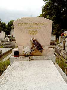 Het graf van Sárközi István.