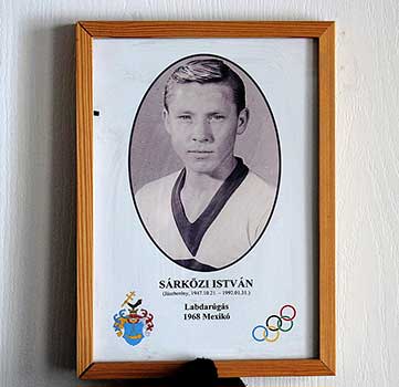Herinneringsplaat van Sárközi István van de Olympische Spelen van Mexico.