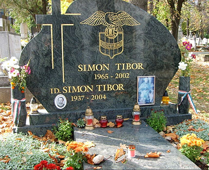 Het graf van Simon Tibor op het Budapesten Farkasréti temető.