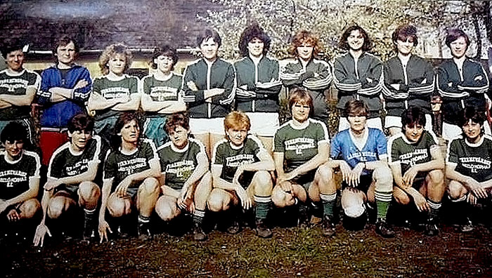 László Korház SC (vrouwenteam Ferencváros) 1988-1989, het team van Szarka Éva.