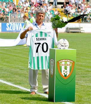 Szarka door Haladás gevierd als 70-jarige.