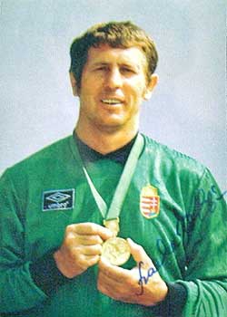 Szarka Zoltán, fier op zijn Gouden Olympische medaille.