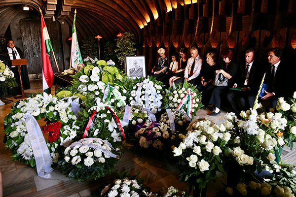 De begrafenisdienst van Szőke István op 28 juni 2022.
