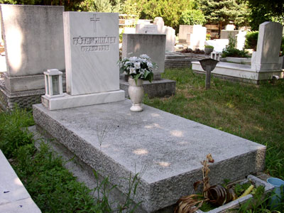 Het graf van Tóth Mihály.