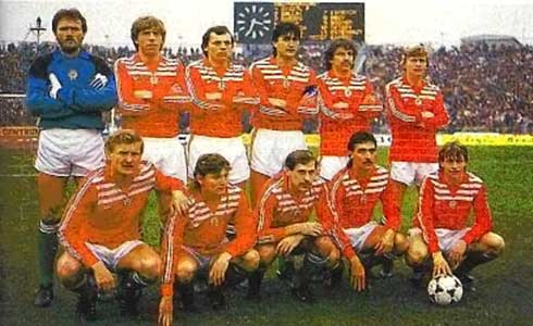 De Hongaarse ploeg tegen Brazilië op 16 maart 1986 (winst 3-0), met Varga József.