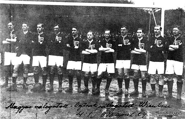 Oostenrijk-Hongarije 27-4-1913 (1-4).