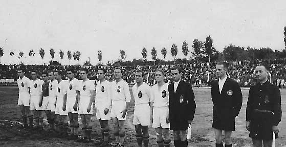 De nationale ploeg die de wedstrijd Bulgarije-Hongarije met 2-4 won op 3 juni 1943.