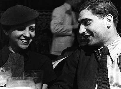 Parijs 1936: Robert Capa samen met Gerda Taro.