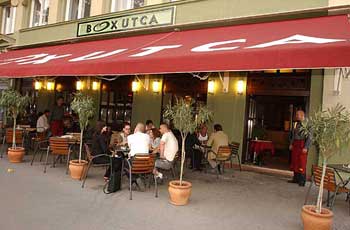 Foto's van het restaurant 'Boxutca' uitgebaat door Kovács István.