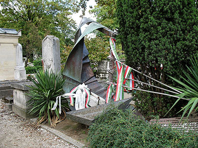 Cenotaaf voor Nagy Imre op het kerkhof Père-Lachaise in Parijs.