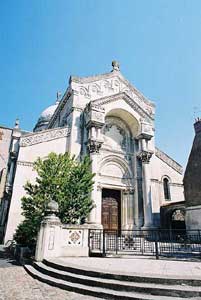 De Basilique Saint-Martin in Tours. 