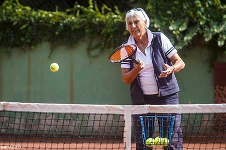 Éva nog stteds actief bij de opleiding van de Hongaarse tennisjeugd bij Haladás VSE (september 2015).
