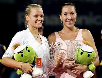 Ágnes winst in China Open Tennis tegen Jelena Jankovic.
