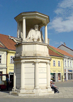 ...standbeeld in Miskolc.