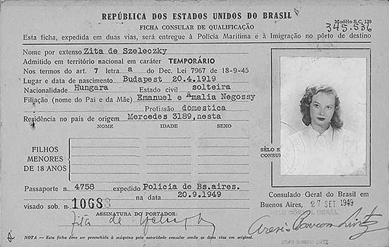 Haar tijdelijke verblijfsvergunning in Brazilië van 1949.